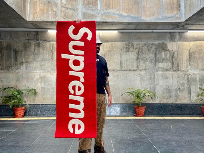 SUPREME RUG